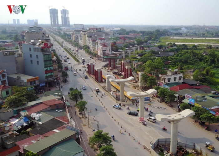 Nhưng sau đó, Ban quản lý dự án Đường sắt đô thị Hà Nội phải lùi tiến độ đến năm 2015, 2017 và đến nay xác định đến 2021 cố gắng hoàn thành.