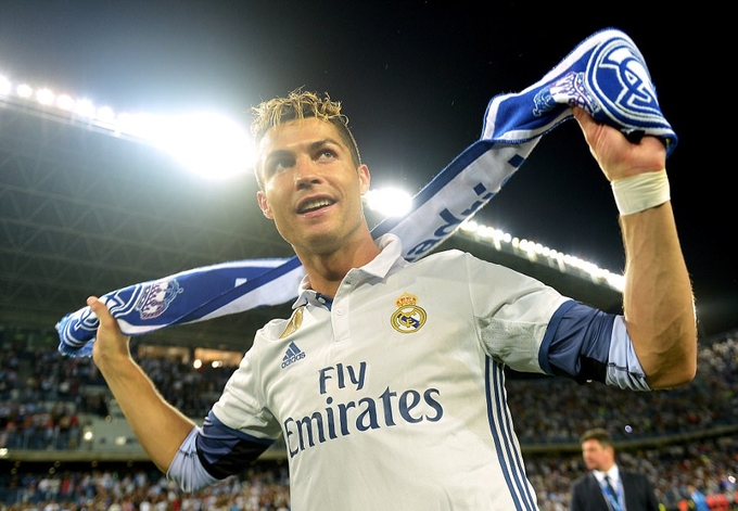 Real Madrid mở hội giữa đêm mừng chức vô địch La Liga