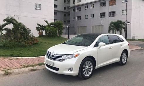 toyota-venza-doi-2009-gia-hon-mot-ty-tai-viet-nam