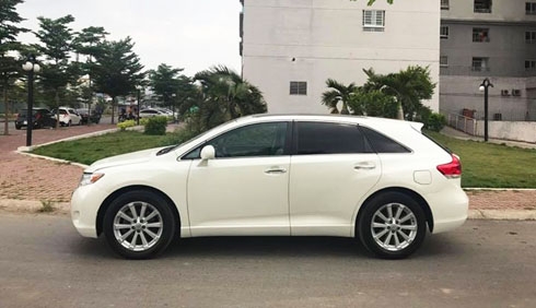 toyota-venza-doi-2009-gia-hon-mot-ty-tai-viet-nam-1