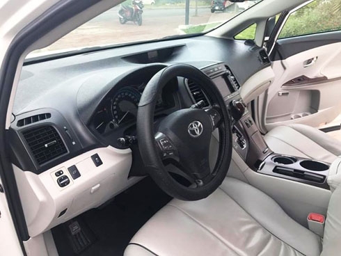 toyota-venza-doi-2009-gia-hon-mot-ty-tai-viet-nam-4