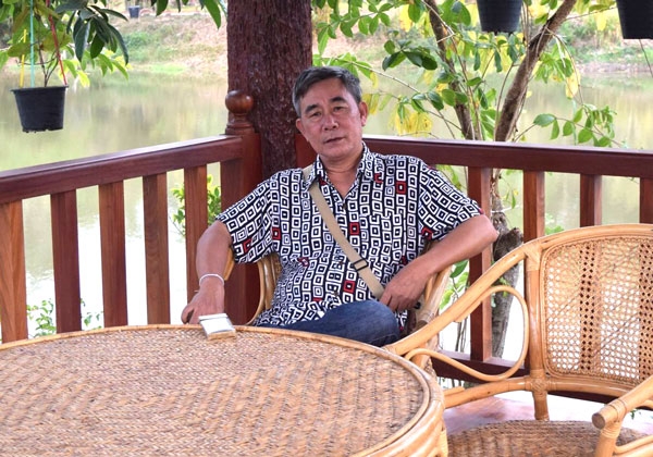  Nhà văn Nguyễn Quang Vinh 