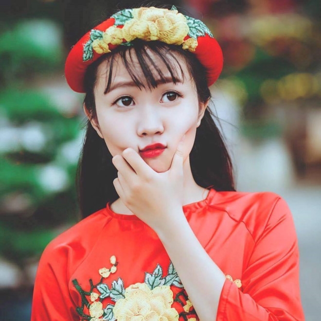 Co gai giau mat gay thuong nho voi giong doc ngot ngao hinh anh 3