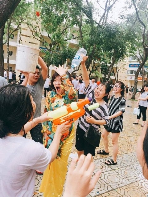 hiệu trưởng, bế giảng