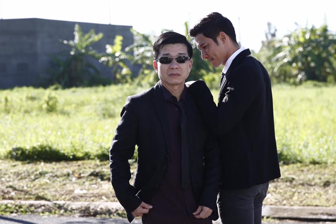 dao-dien-quay-phim-nguyen-tranh-cuoi-vo-kem-25-tuoi-10