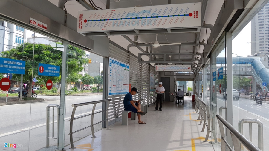 Buyt nhanh BRT sang chat cung, trua vang hoe hinh anh 9