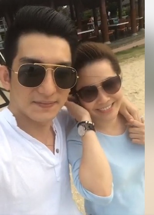 chong cu phi thanh van livestream khoe ban gai sau man cau hon hinh anh 1