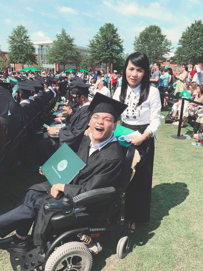 Du học sinh Việt bại não được vinh danh người hùng thầm lặng tại Mỹ nhờ lòng tốt và lối sống truyền cảm hứng - Ảnh 9.
