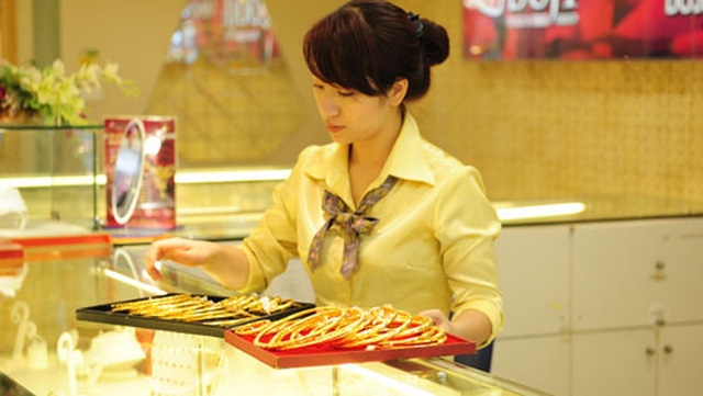 Giá vàng SJC lại tăng ngược chiều thế giới