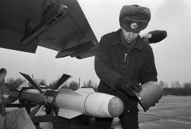 Tiêm kích Su-27 và những mốc son chói lọi: Luôn khiến kẻ địch khiếp sợ - Ảnh 3.