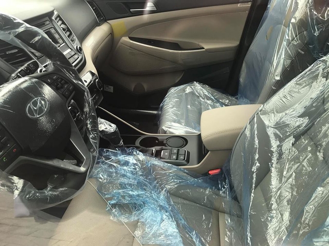 Cận cảnh crossover cỡ nhỏ Hyundai Tucson 2017 tại Hà Nội - Ảnh 4.