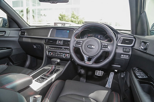 kia optima gt 2017 co gia 953 trieu dong hinh anh 2
