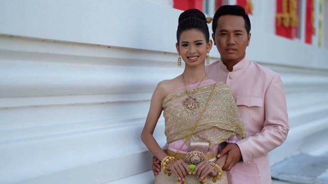 Cô dâu chú rể méo mặt vì thuê nhầm thợ trang điểm dởm trong ngày cưới - Ảnh 9.