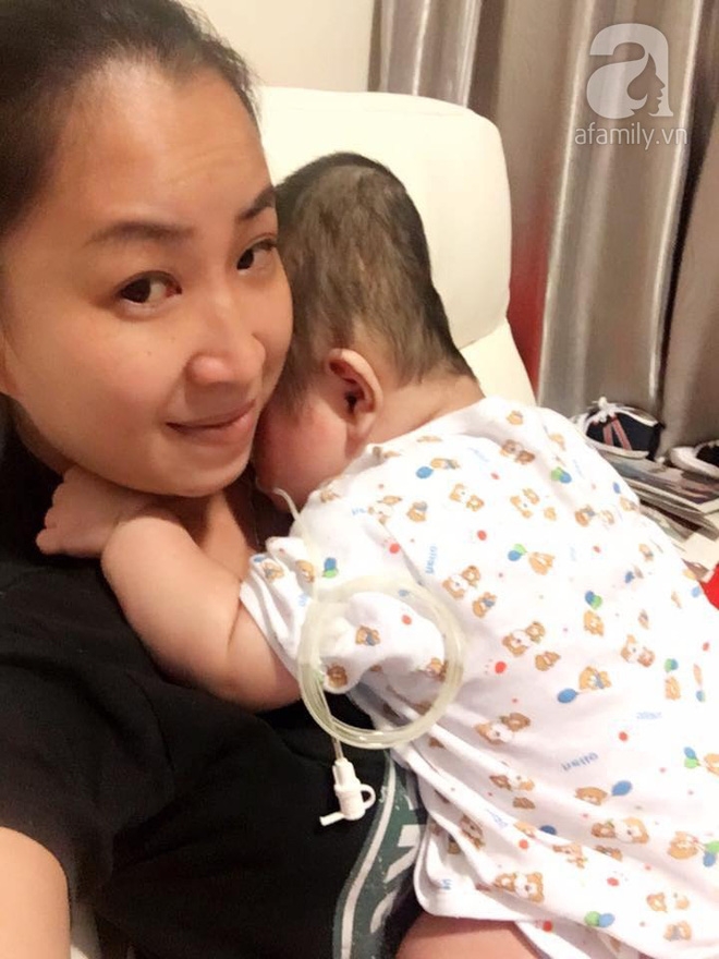 Vỡ òa hạnh phúc khi bé Phạm Đức Lộc đã mọc răng, đang tập lật - Ảnh 7.