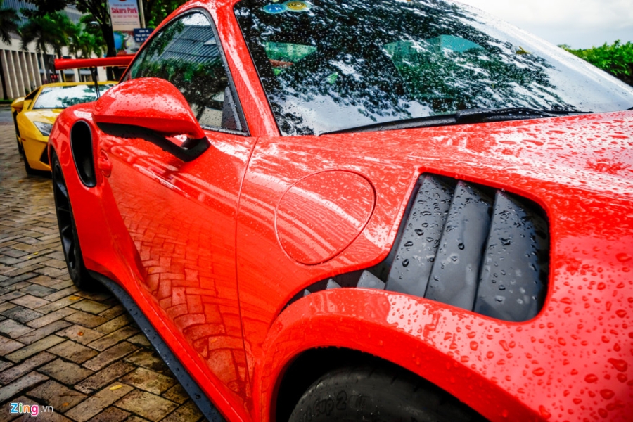 Cuong Do La tu tay rua sieu xe Porsche 911 GT3 moi tau hinh anh 4