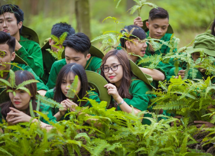 Hoc sinh Bac Giang chup anh ky yeu 'Chung toi la chien si' hinh anh 7