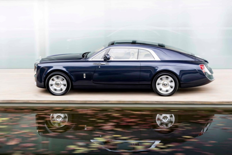 Rolls-Royce ra mat xe sieu sang lay cam hung tu du thuyen hinh anh 2