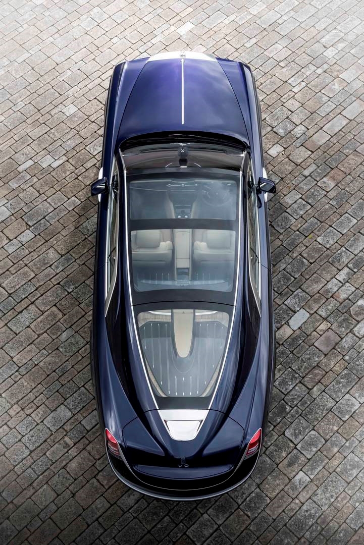 Rolls-Royce ra mat xe sieu sang lay cam hung tu du thuyen hinh anh 3