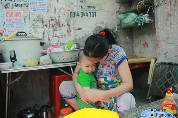 be trai ngu tren via he nhieu thang nay va cau chuyen day xuc dong phia sau do - 6