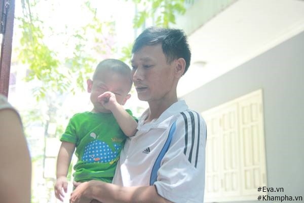 be trai ngu tren via he nhieu thang nay va cau chuyen day xuc dong phia sau do - 7