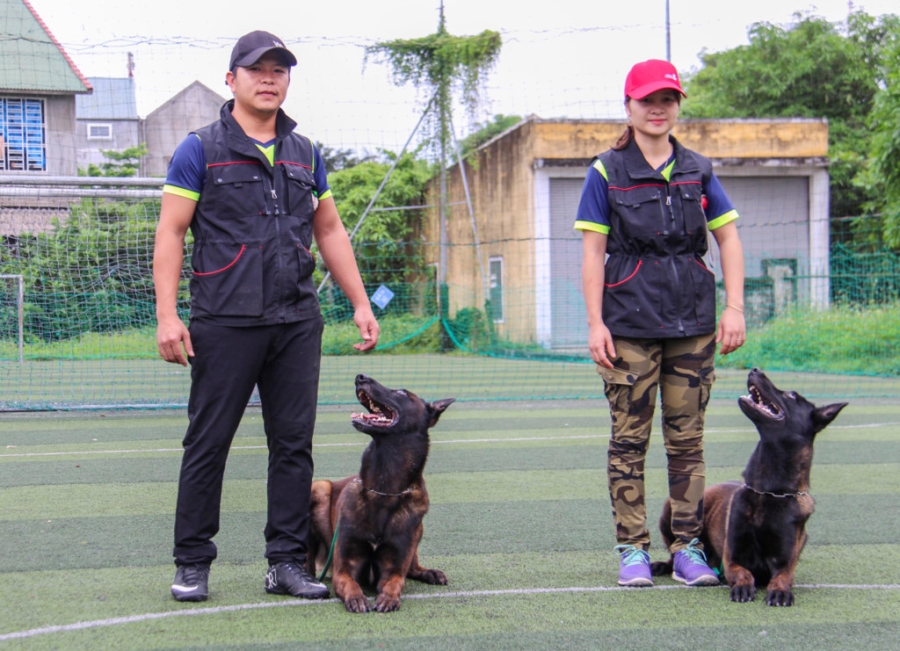  Ben trong trai huan luyen cho bao ve cua vo su karatedo hinh anh 1