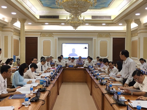 TP.HCM: Mùa mưa đến sớm, hệ thống thoát nước bị lấn chiếm - ảnh 2