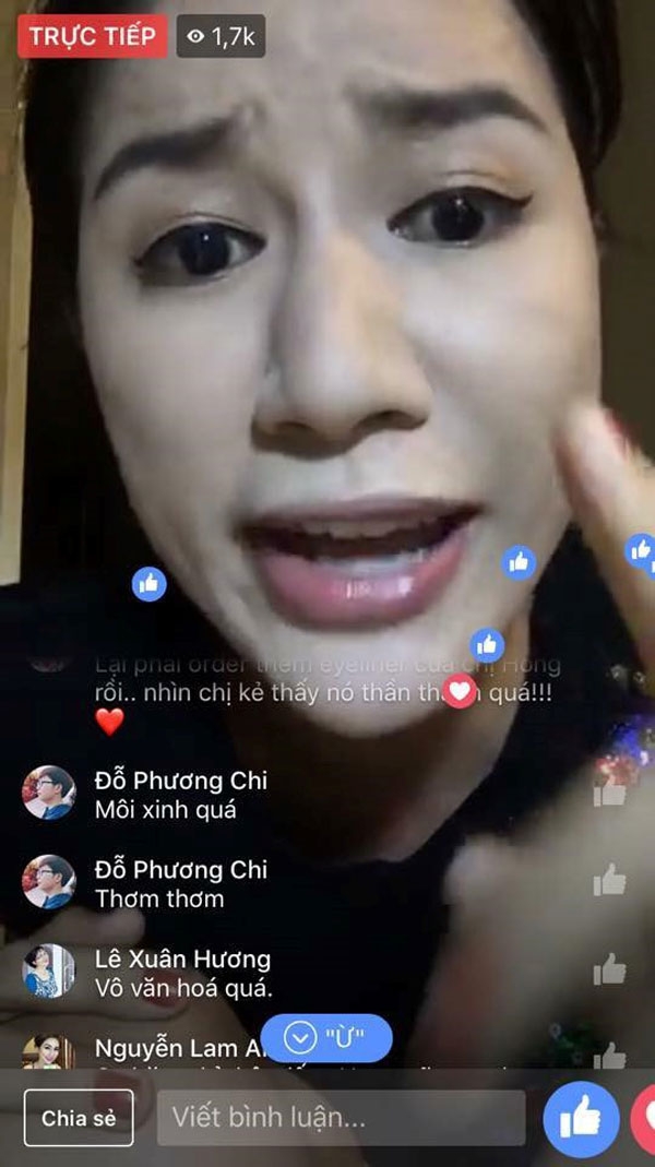  Và giờ là chửi thậm tế đàn chị. 