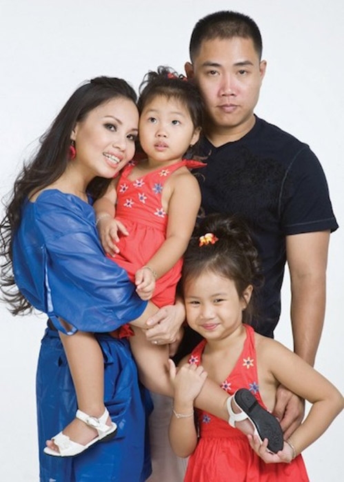 cuoc song giau sang kin tieng cua 3 chi em cam ly - minh tuyet - ha phuong - 3