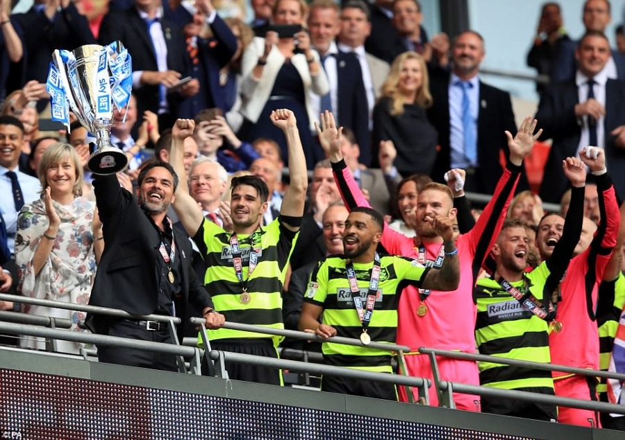 Ngoại hạng Anh, Huddersfield Town, Reading