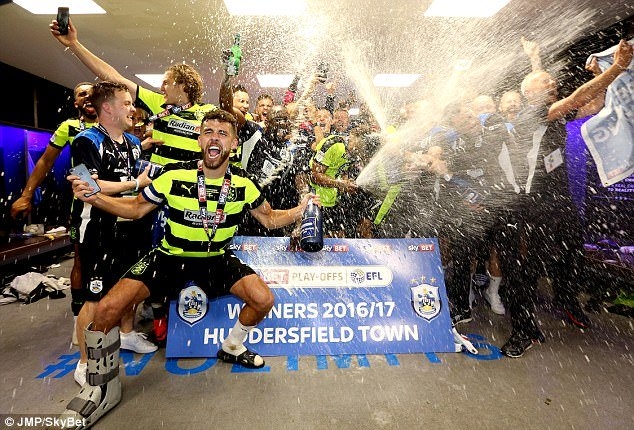 Ngoại hạng Anh, Huddersfield Town, Reading