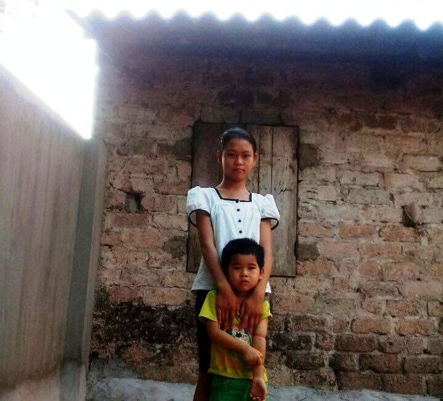  Phạm Thu Thanh - cô con gái lớn của anh Cường mắt đang kém đi. 
