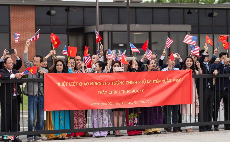 Thu tuong Nguyen Xuan Phuc duoc chao don nong nhiet o Washington DC hinh anh 4