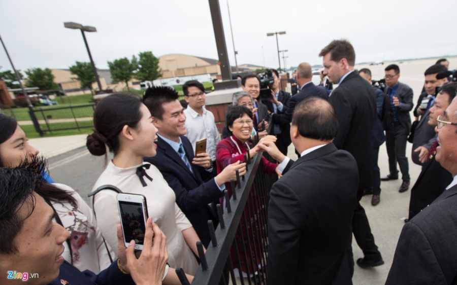 Thu tuong Nguyen Xuan Phuc duoc chao don nong nhiet o Washington DC hinh anh 6
