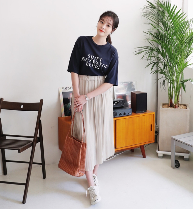 Tưởng không liên quan nhưng váy và giày sneakers lại hợp nhau ra phết! - Ảnh 10.