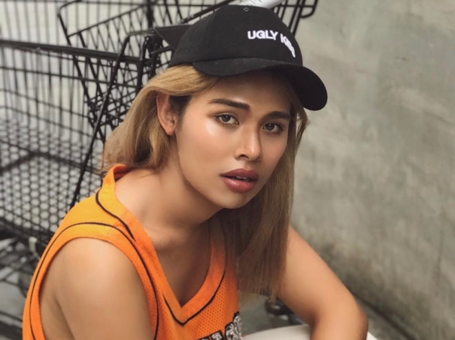 Co gai Thai Lan danh phan, ke mat bang dep hinh anh 3