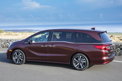 Honda Odyssey 2018 giá 701 triệu đồng phục vụ gia đình - 2