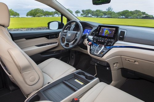 Honda Odyssey 2018 giá 701 triệu đồng phục vụ gia đình - 3