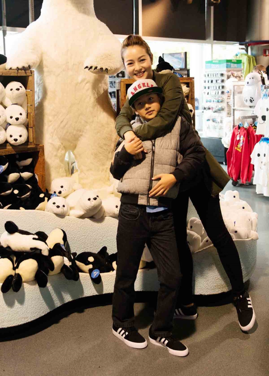 Jennifer Pham dua con trai di choi o My hinh anh 3