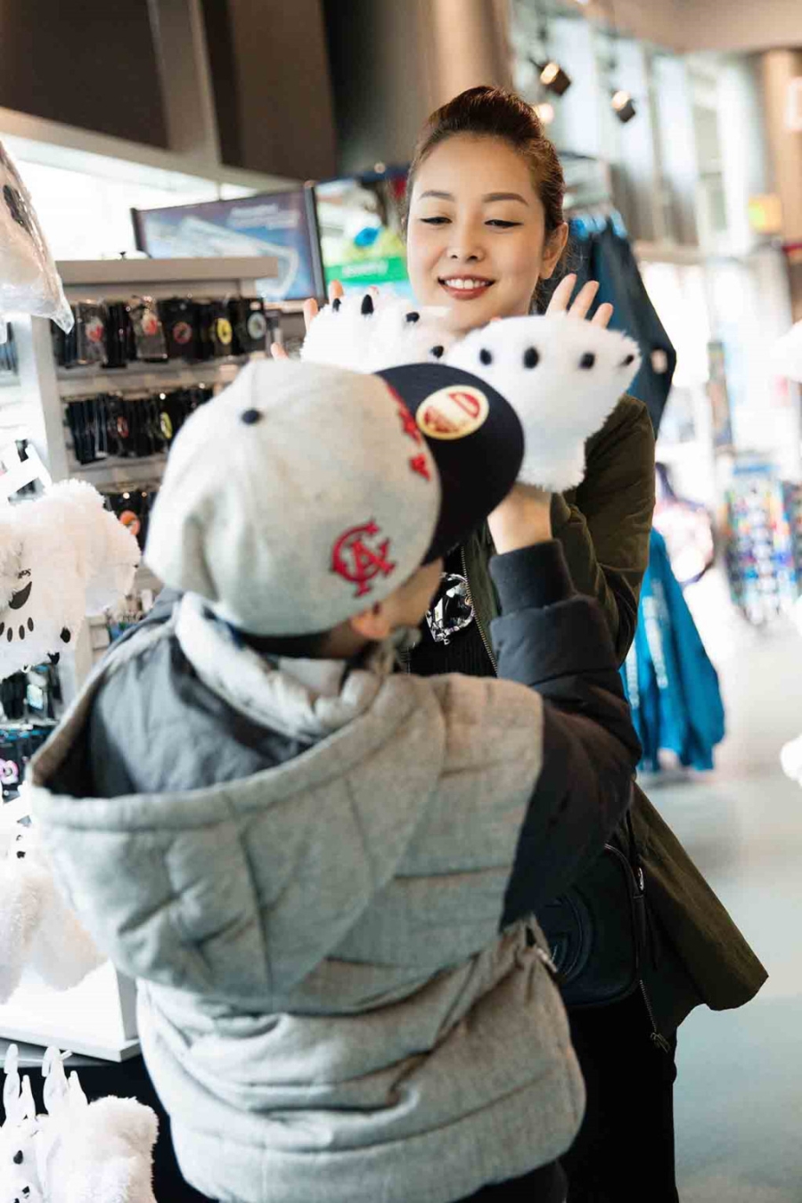 Jennifer Pham dua con trai di choi o My hinh anh 4