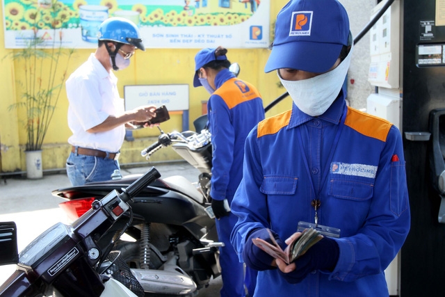 Image result for Petrolimex giảm giá dầu diesel