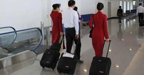 Cắt đặc quyền miễn thuế của phi công, tiếp viên - Ảnh 1.