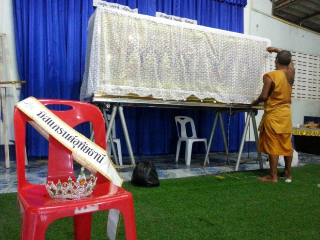 Hoa hau nguoi Thai Lan chet tham o tuoi 19 sau bon ngay dang quang hinh anh 2