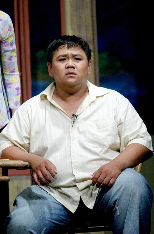 Minh Beo bi tay chay, san khau khong khan gia trong ngay dien lai hinh anh 2