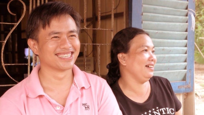 Nguoi dan ong o re cham me vo gia yeu va 3 dua chau benh tat hinh anh 1