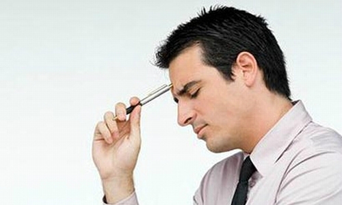 Vợ nhiều lần nói sẽ đi ngủ với tình cũ để thỏa mãn