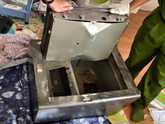 trộm cắp tài sản, trộm két sắt, két sắt