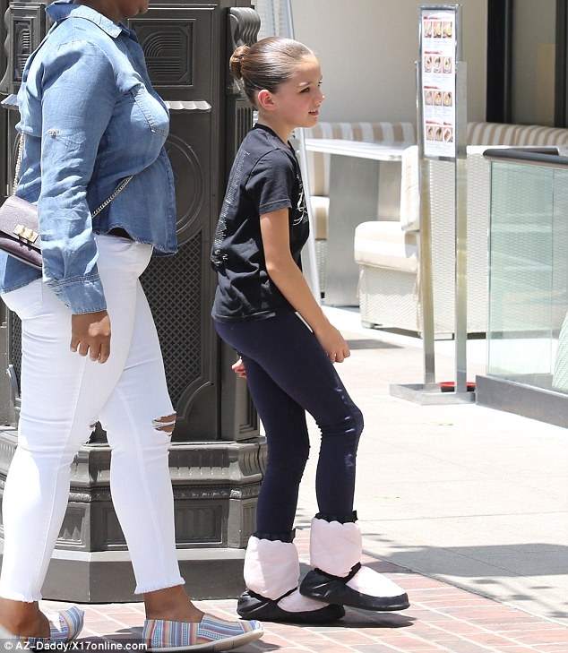 11 tuổi, gương mặt Suri Cruise đã sắc sảo và đẹp như minh tinh điện ảnh tương lai - Ảnh 4.