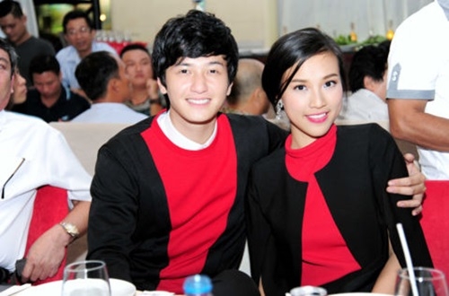 3 nam yeu cuong nhiet cua huynh anh va ban gai a hau hinh anh 3