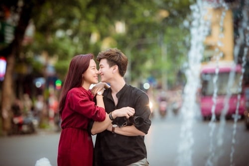 3 nam yeu cuong nhiet cua huynh anh va ban gai a hau hinh anh 6