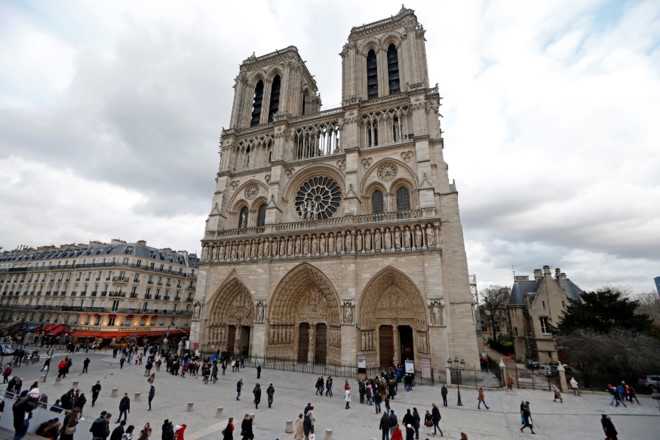 No sung o khu vuc Nha tho Duc Ba Paris hinh anh 1